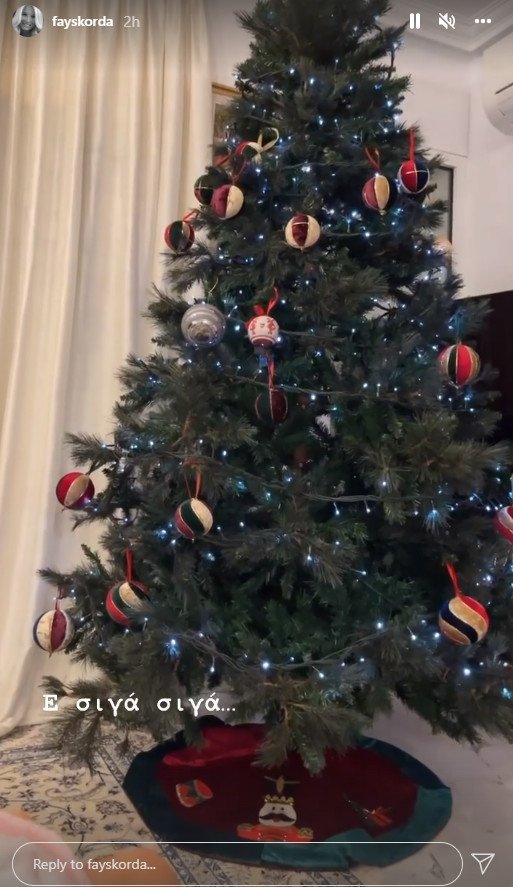 Διάσημοι Έλληνες χριστουγεννιάτικο δέντρο 