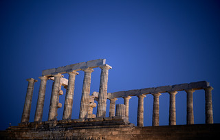 Νέος Φωτισμός στον Ναό του Ποσειδώνα στο Σούνιο: Μια Ανάδειξη του Ιστορικού Μνημείου