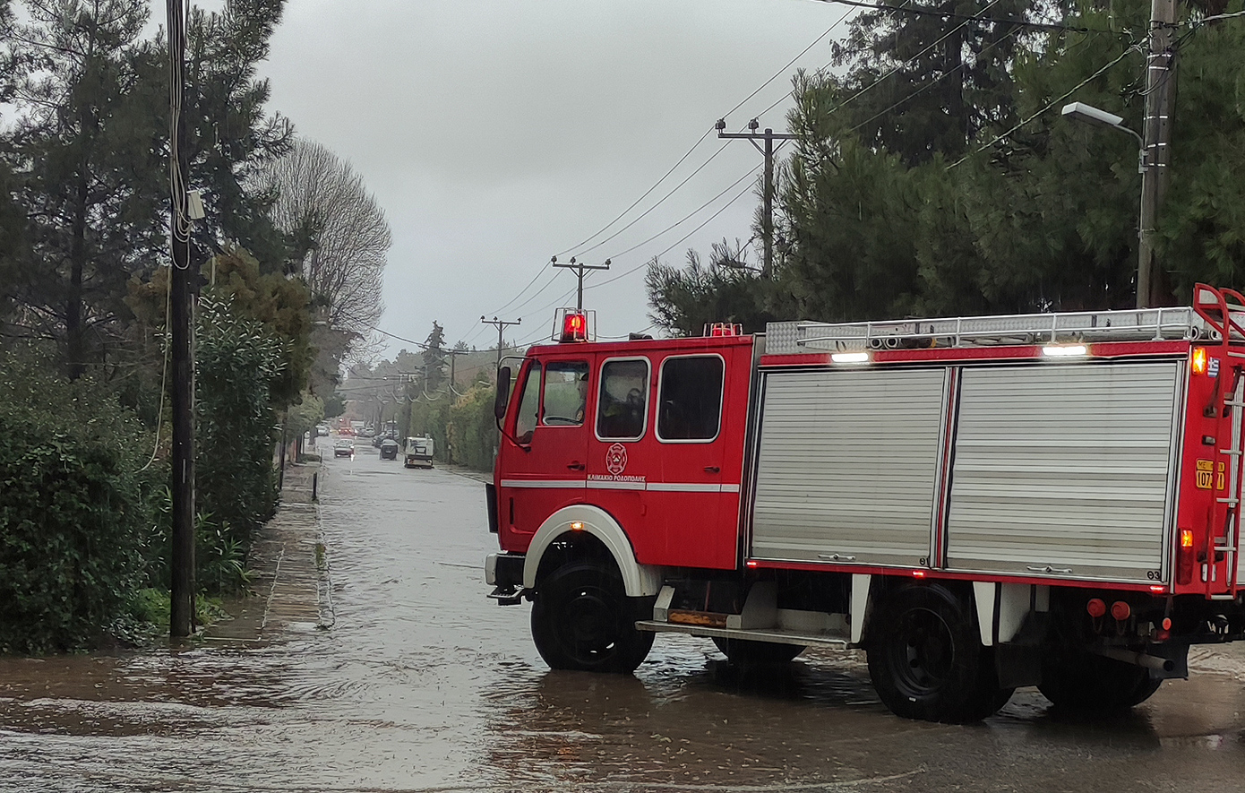 Καιρικές μεταβολές με βροχές και καταιγίδες στην Ελλάδα την Τρίτη