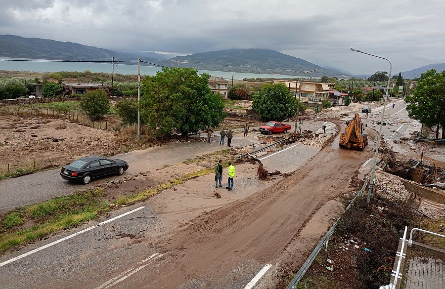 Θλίψη και Δυσκολίες από την Κακοκαιρία στο Αγρίνιο: Θάνατος Φύλακα και Καταστροφές στην Περιοχή