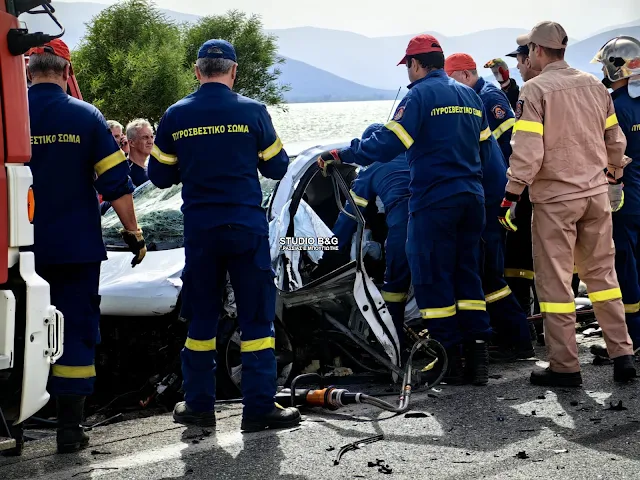 Σοβαρό τροχαίο δυστύχημα στην παραλιακή οδό Ναυπλίου με έναν νεκρό και τρεις τραυματίες