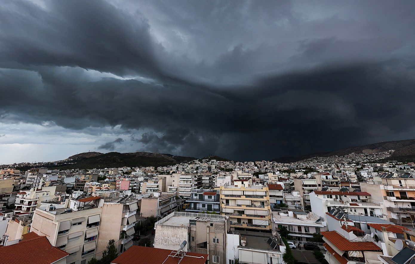 Καταστροφική κακοκαιρία πλήττει τη Δυτική Ελλάδα με θανάτους και ζημιές