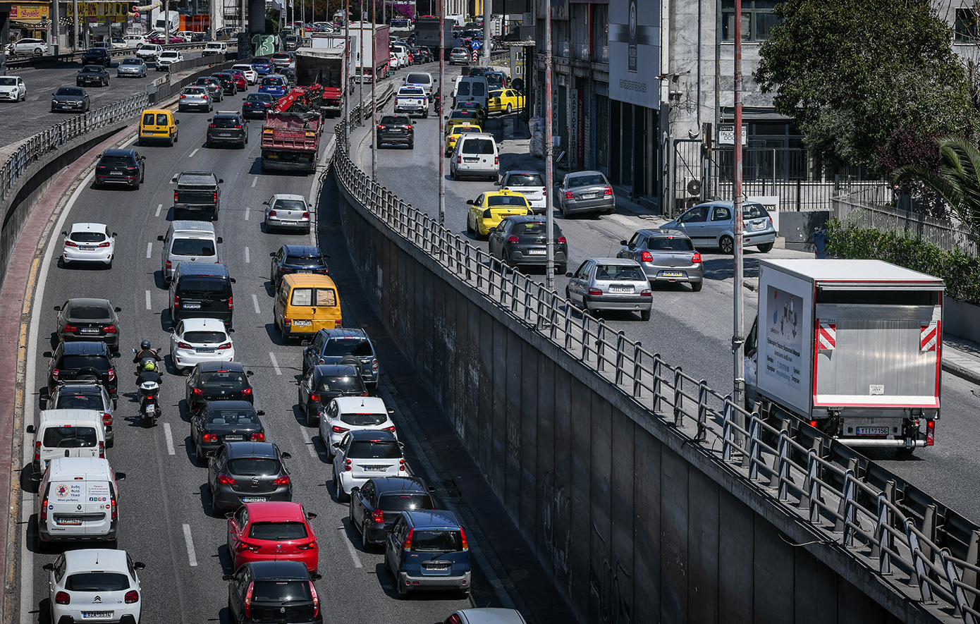 Κυκλοφοριακό Χάος Πρωί Παράσκευης στην Αθήνα και τον Πειραιά