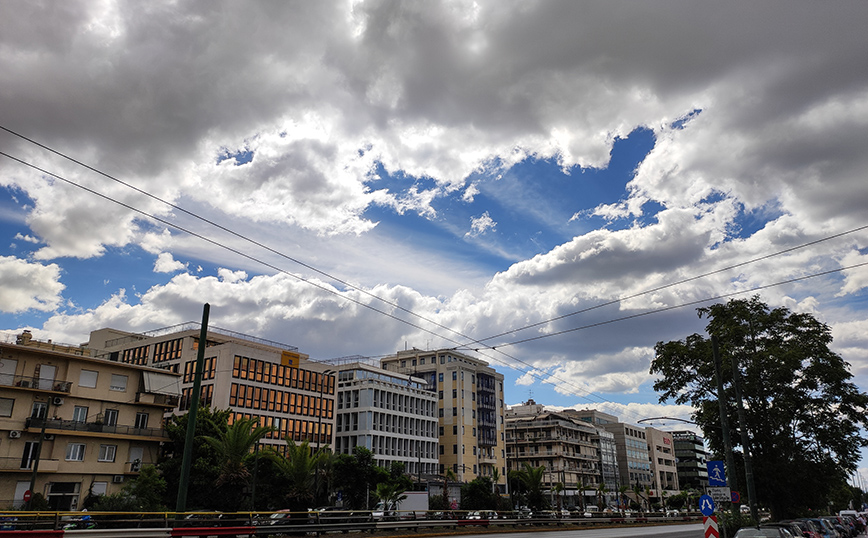 Καιρός Κυριακής με Συννεφιά και Τοπικές Βροχές σε Πολλές Περιοχές